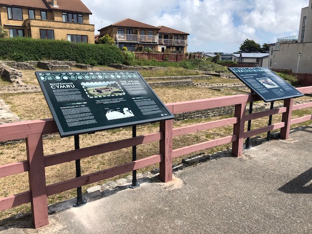 Knap information boards background